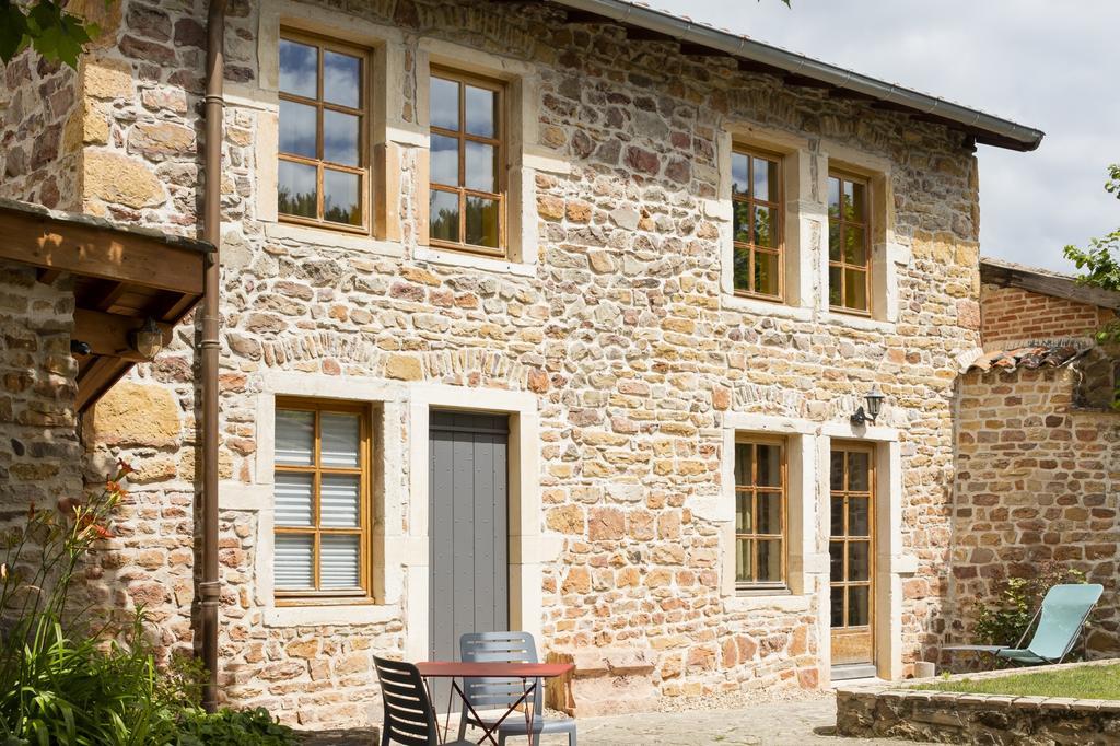 Contact Hotels Le Savigny & Spa Blacé Kültér fotó